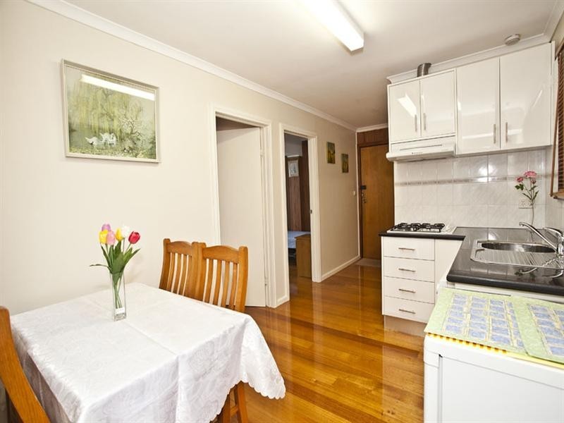 6 Kawana Crescent, Glen Waverley VIC 3150