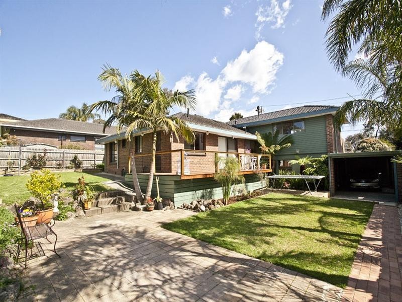 6 Kawana Crescent, Glen Waverley VIC 3150