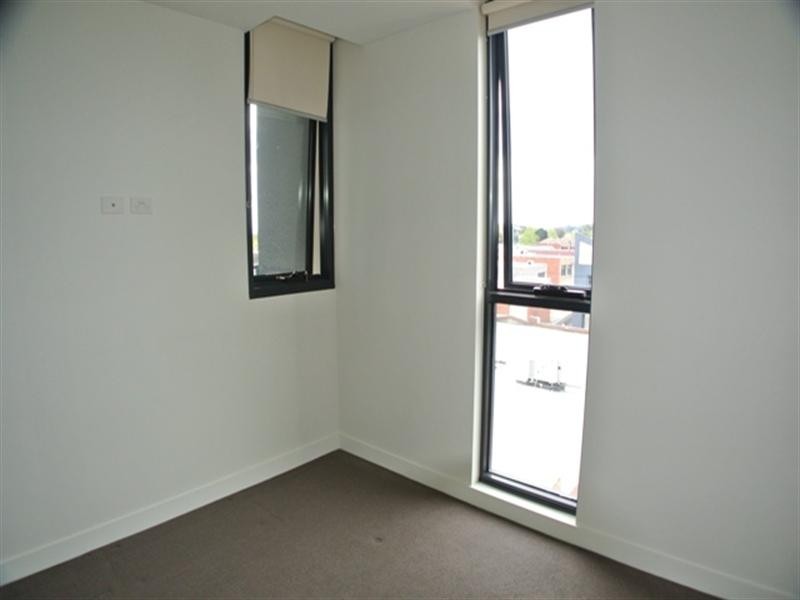 527B/1-19 Colombo Street, Mitcham VIC 3132