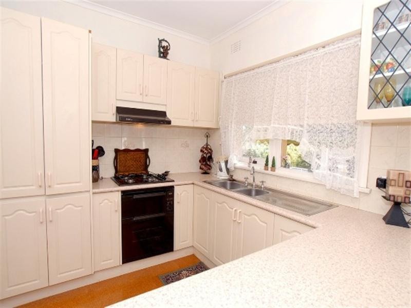 566 Waverley Road, Glen Waverley VIC 3150