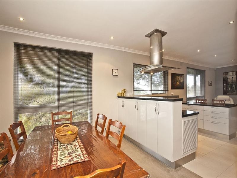 2 Maldon Court, Wheelers Hill VIC 3150