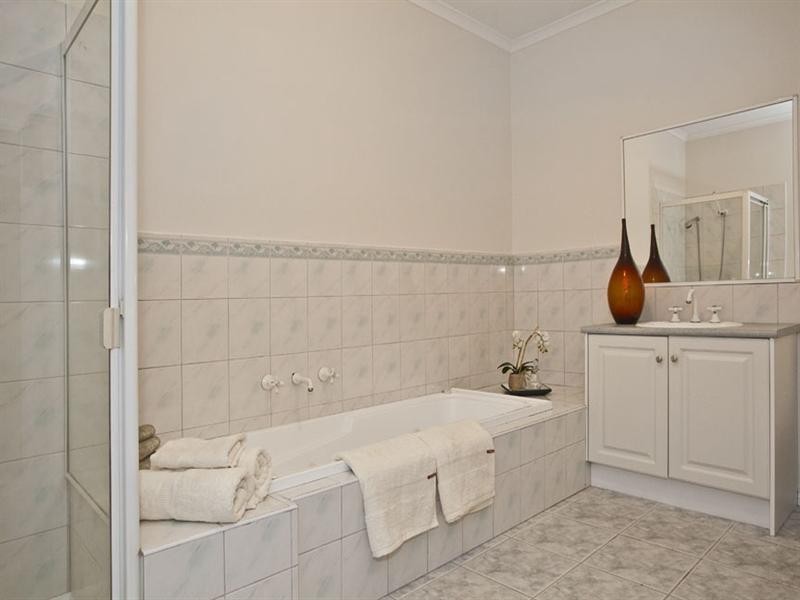 48 Highfield Avenue, Mulgrave VIC 3170