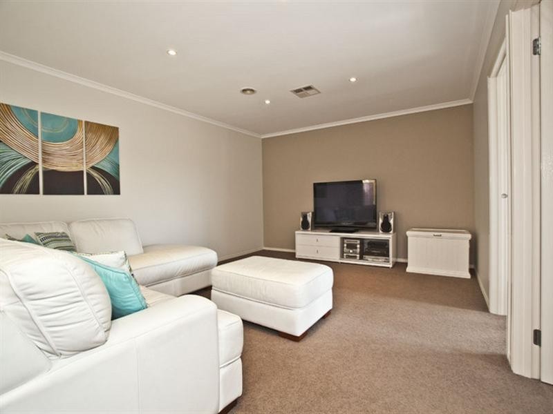 11 Marshall Way, Glen Waverley VIC 3150