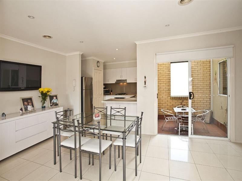 11 Marshall Way, Glen Waverley VIC 3150