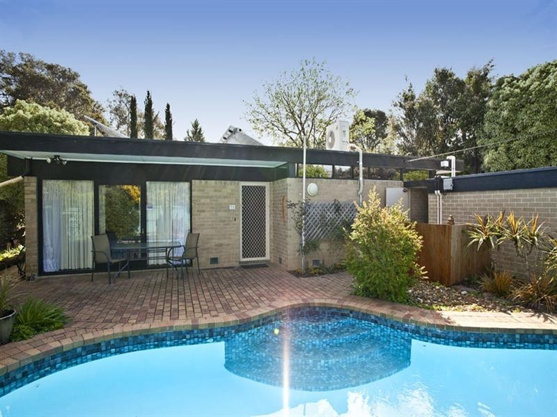 75 Glen Tower Drive, Glen Waverley VIC 3150