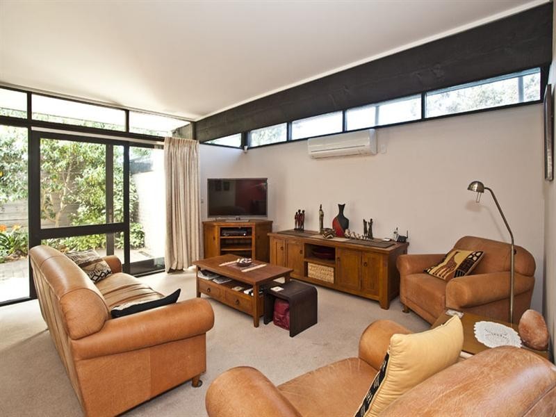 75 Glen Tower Drive, Glen Waverley VIC 3150