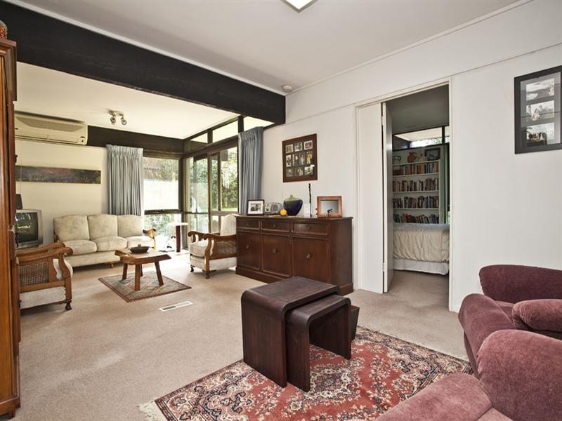 75 Glen Tower Drive, Glen Waverley VIC 3150