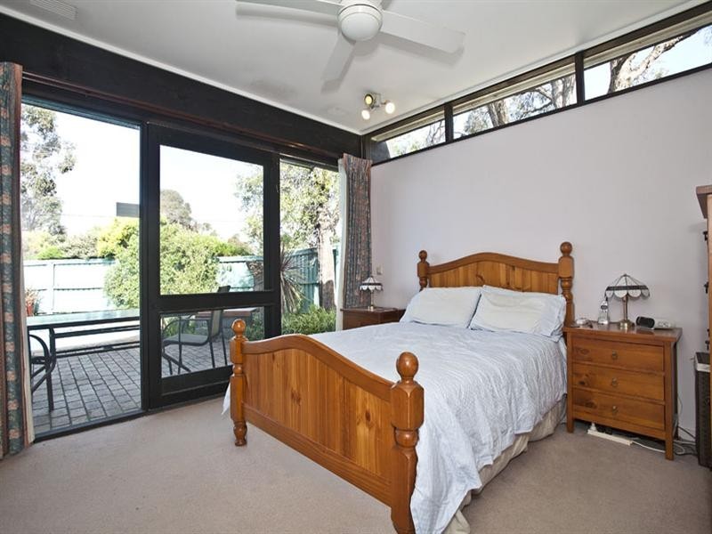 75 Glen Tower Drive, Glen Waverley VIC 3150