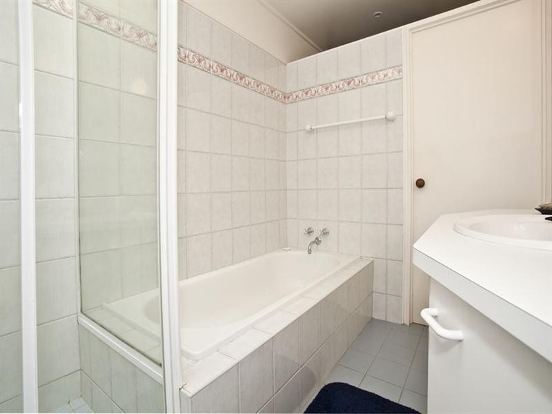 75 Glen Tower Drive, Glen Waverley VIC 3150