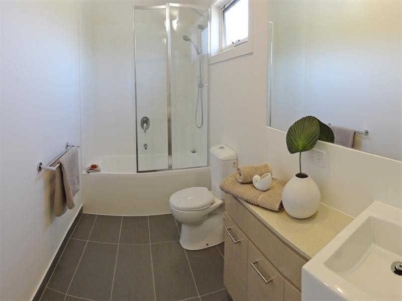 2/45 Winbirra Parade, Ashwood VIC 3147