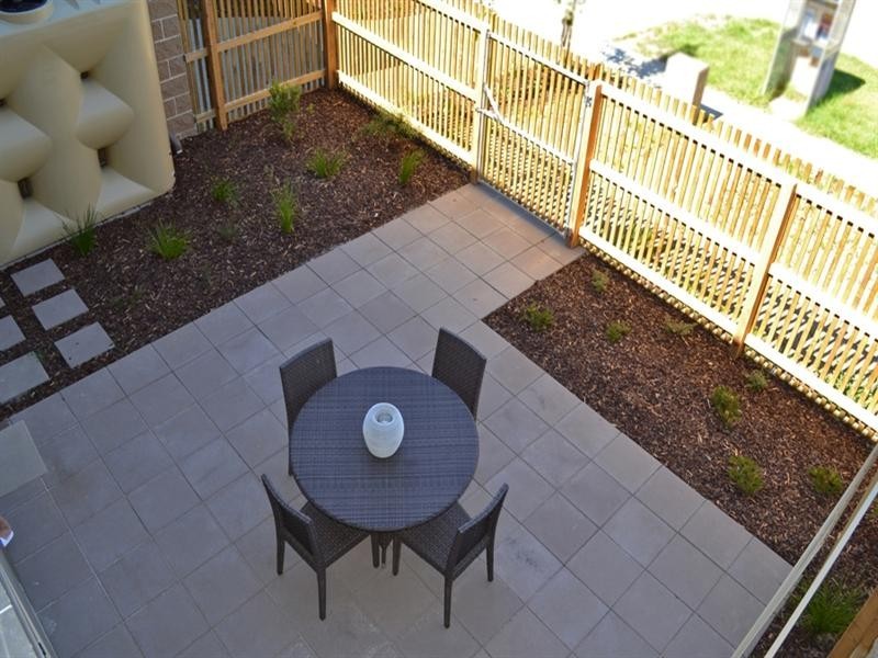 2/45 Winbirra Parade, Ashwood VIC 3147