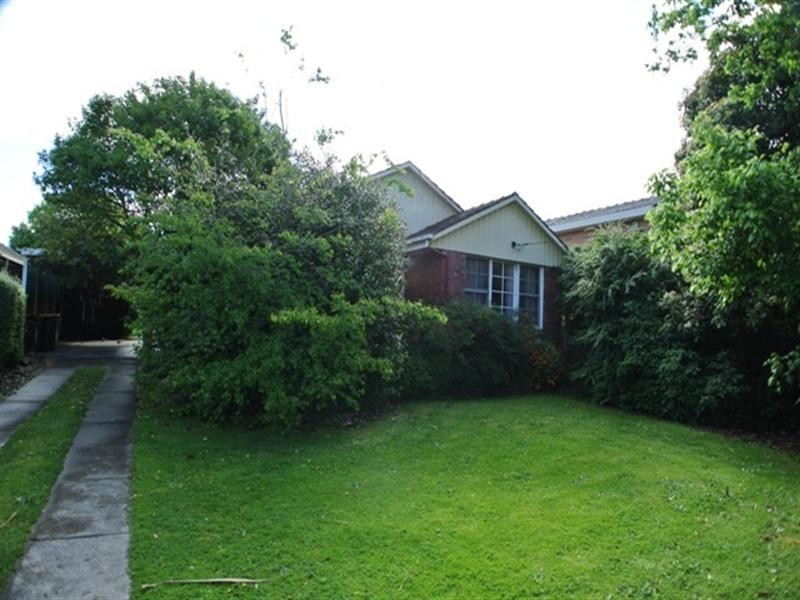 51 Brandon Park Drive, Wheelers Hill VIC 3150