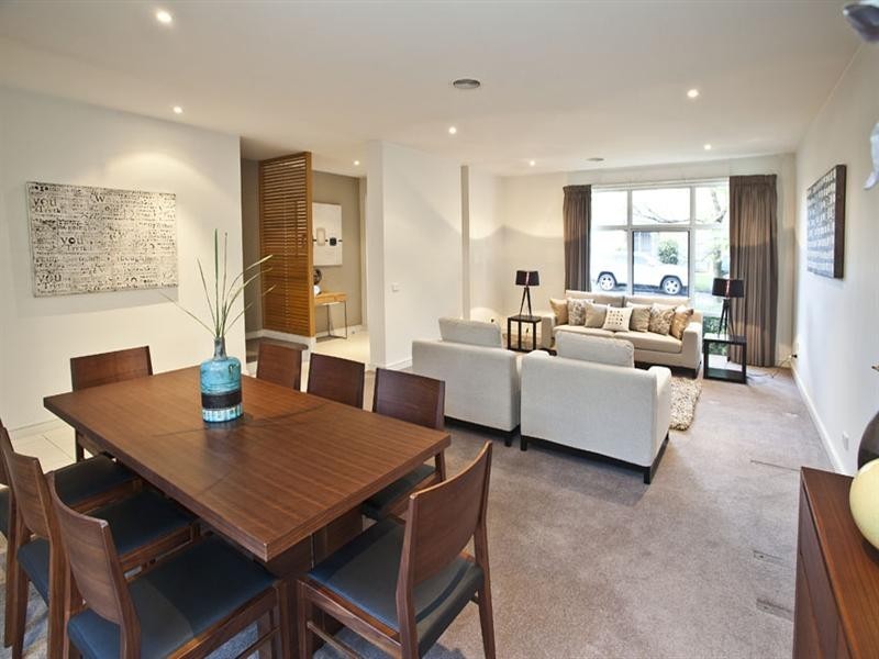 2 Malone Grove, Mulgrave VIC 3170