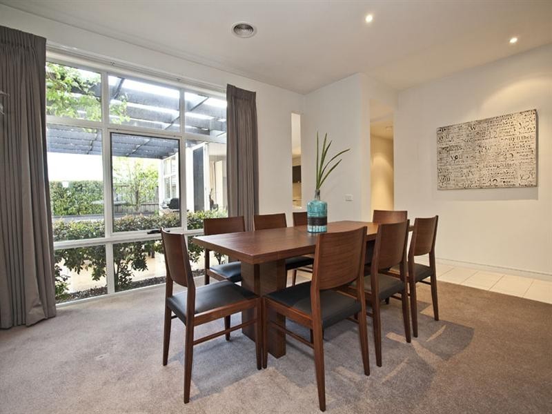 2 Malone Grove, Mulgrave VIC 3170