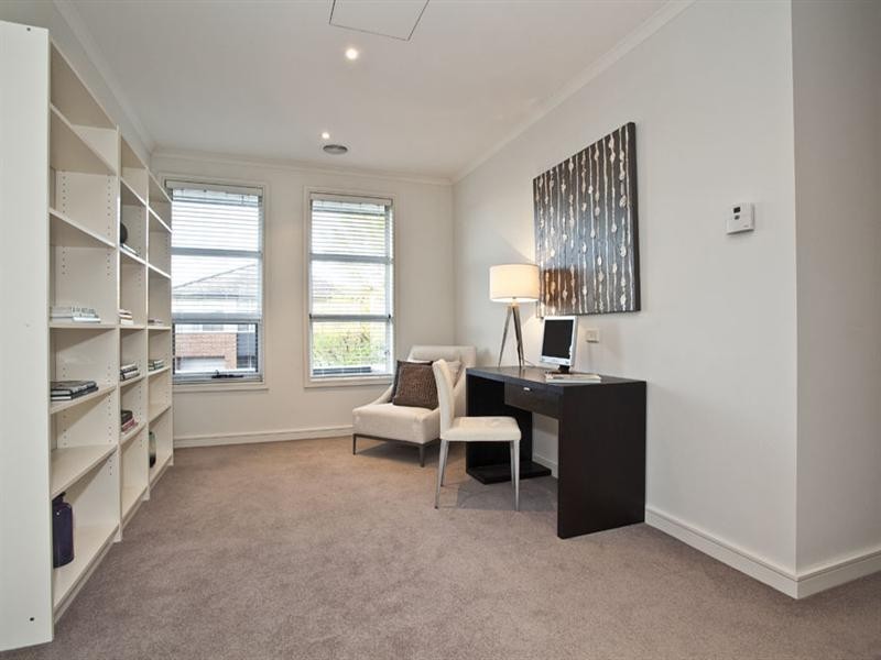 2 Malone Grove, Mulgrave VIC 3170