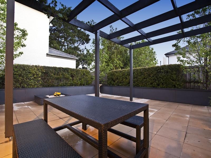 2 Malone Grove, Mulgrave VIC 3170