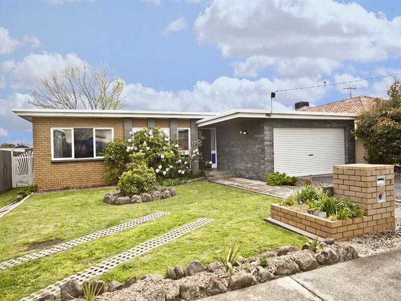 3 Redfern Crescent, Mulgrave VIC 3170