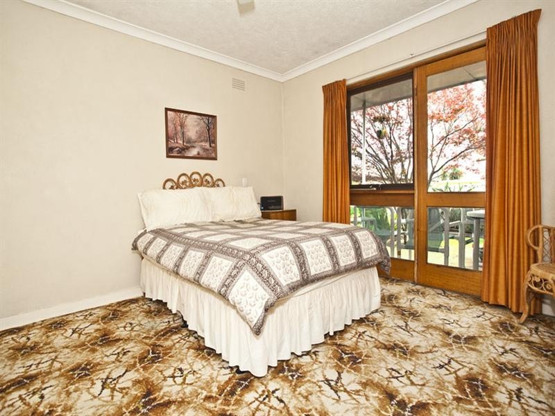 3 Redfern Crescent, Mulgrave VIC 3170