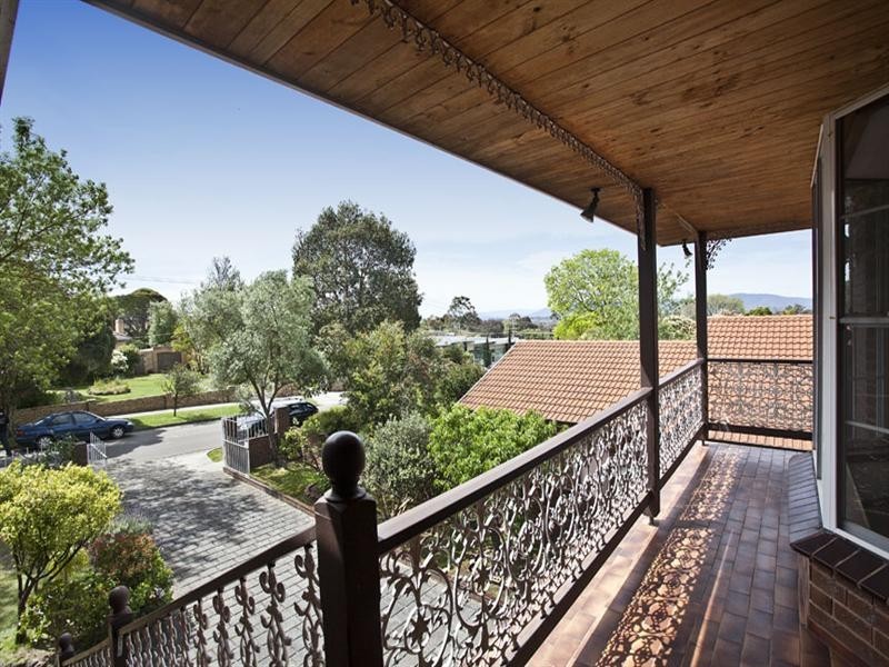 18 Martin Place, Glen Waverley VIC 3150