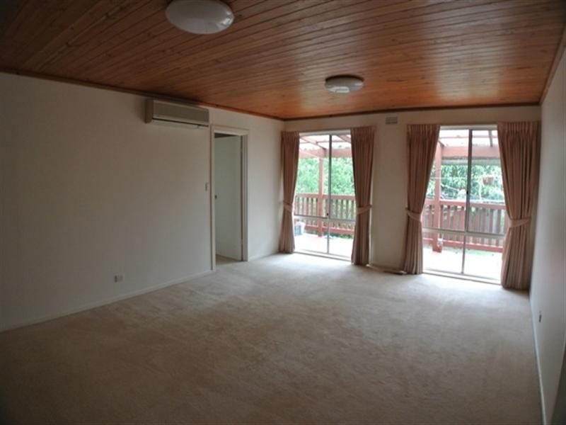 48 Tiverton Drive, Mulgrave VIC 3170