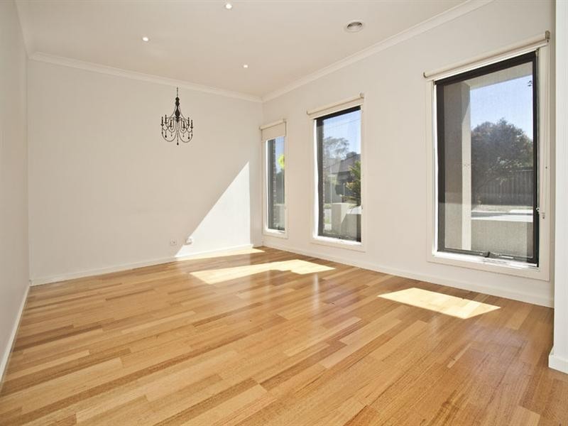 2/1 Lee Avenue, Springvale VIC 3171