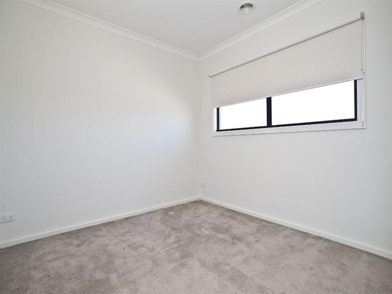 2/1 Lee Avenue, Springvale VIC 3171