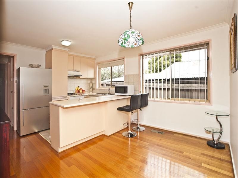 2/175 Mahoneys Road, Forest Hill VIC 3131