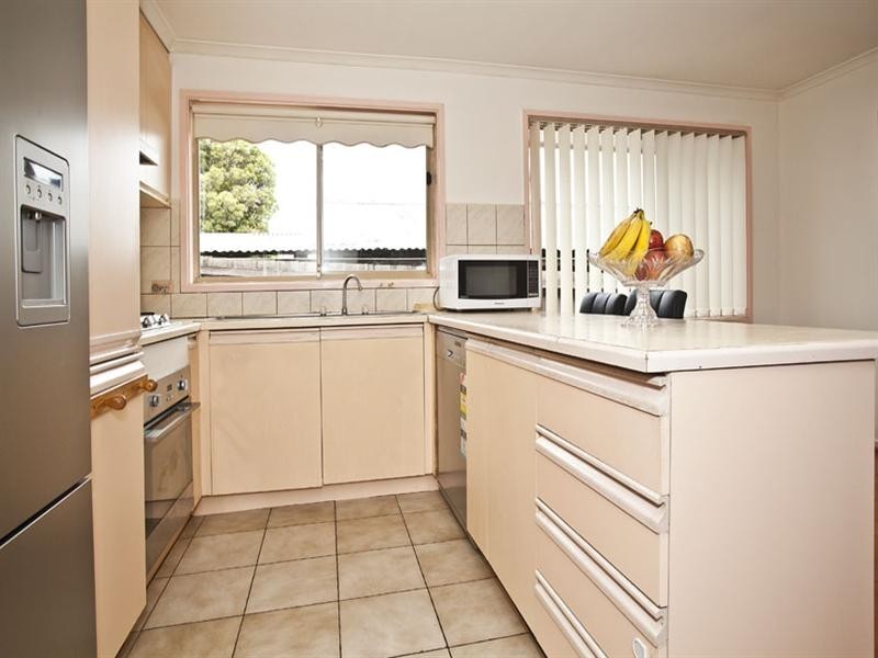 2/175 Mahoneys Road, Forest Hill VIC 3131