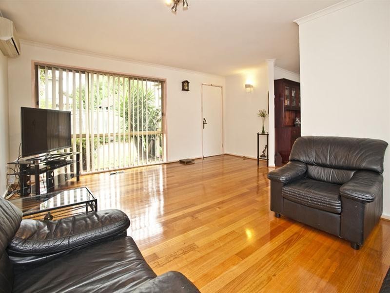 2/175 Mahoneys Road, Forest Hill VIC 3131