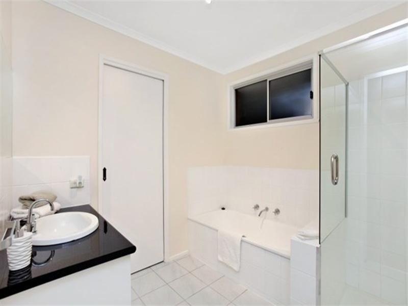 2/23 Mandowie Road, Glen Waverley VIC 3150