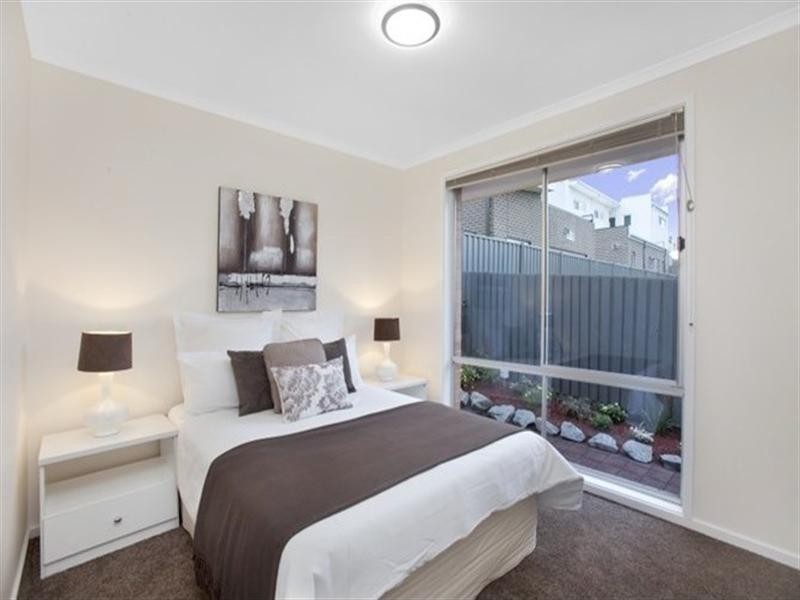 2/23 Mandowie Road, Glen Waverley VIC 3150