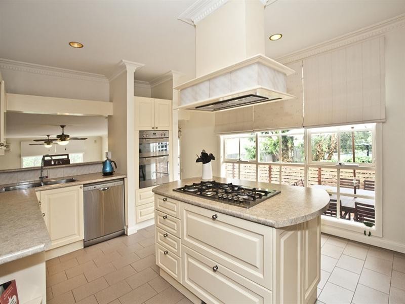 49 Grandview Road, Wheelers Hill VIC 3150