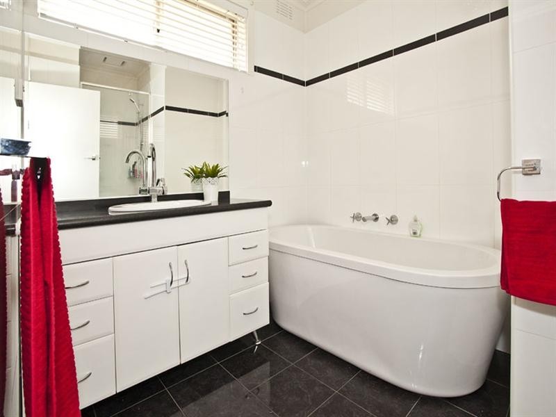 5 Cootamundra Drive, Wheelers Hill VIC 3150