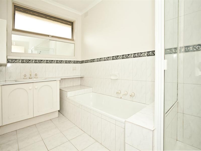 3 Petronella Avenue, Wheelers Hill VIC 3150