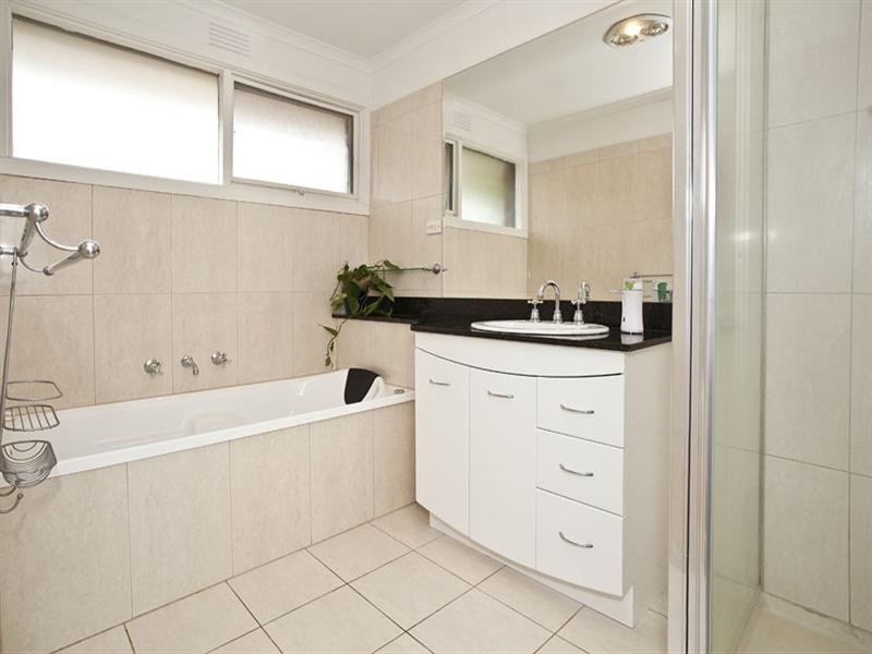 13 Aztec Court, Wheelers Hill VIC 3150