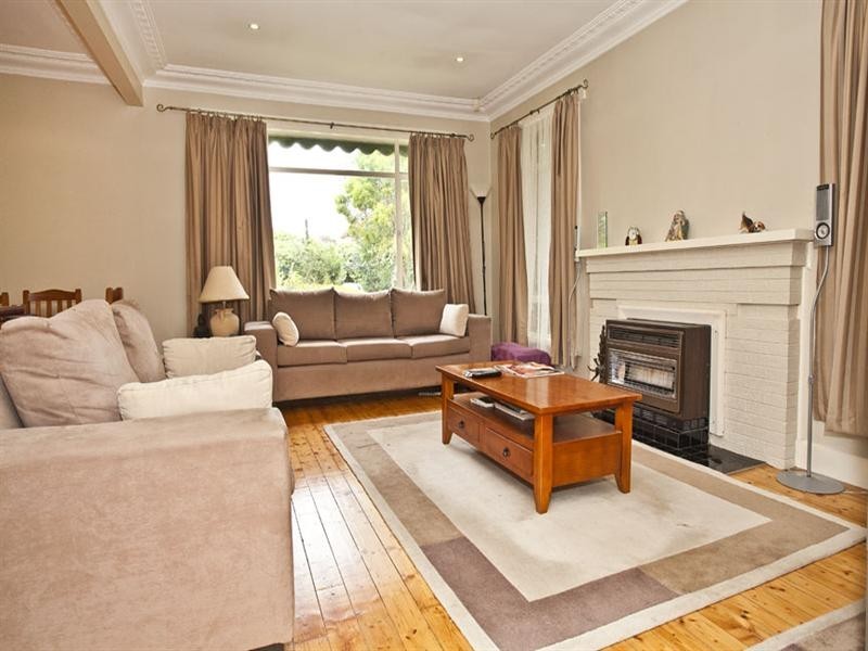 18 Gabriel Avenue, Malvern East VIC 3145