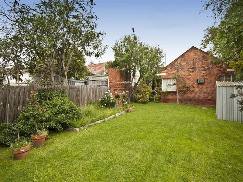 18 Gabriel Avenue, Malvern East VIC 3145