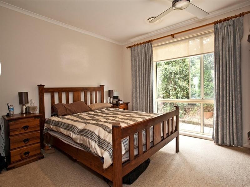 17 Railway Avenue, Ashwood VIC 3147