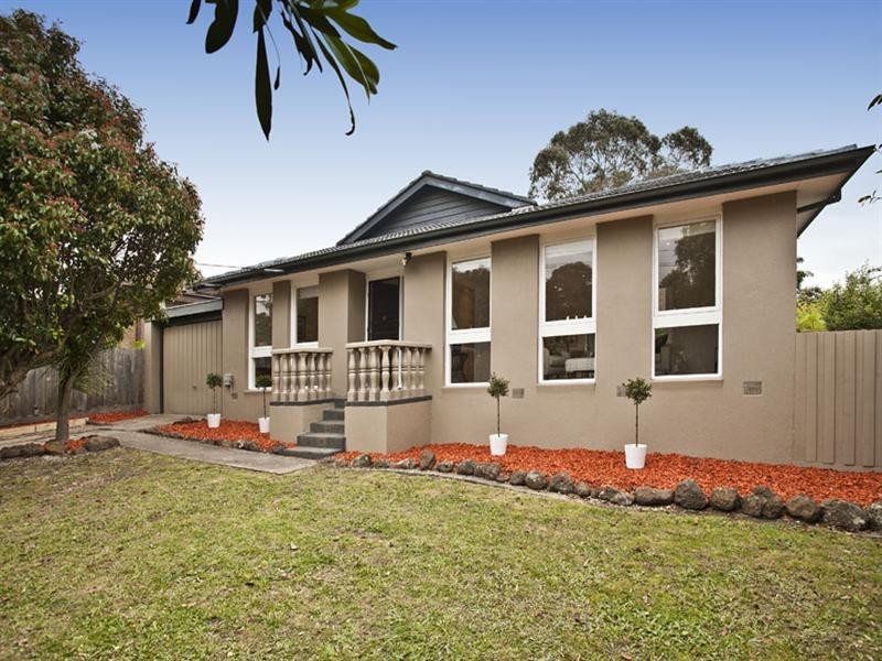 27 Westlands Road, Glen Waverley VIC 3150
