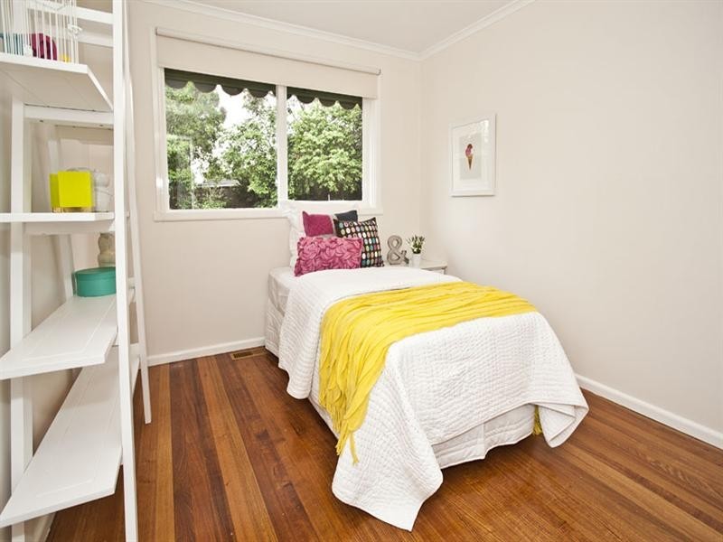 27 Westlands Road, Glen Waverley VIC 3150