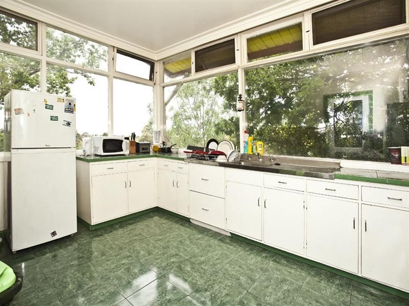 1 Avon Court, Glen Waverley VIC 3150