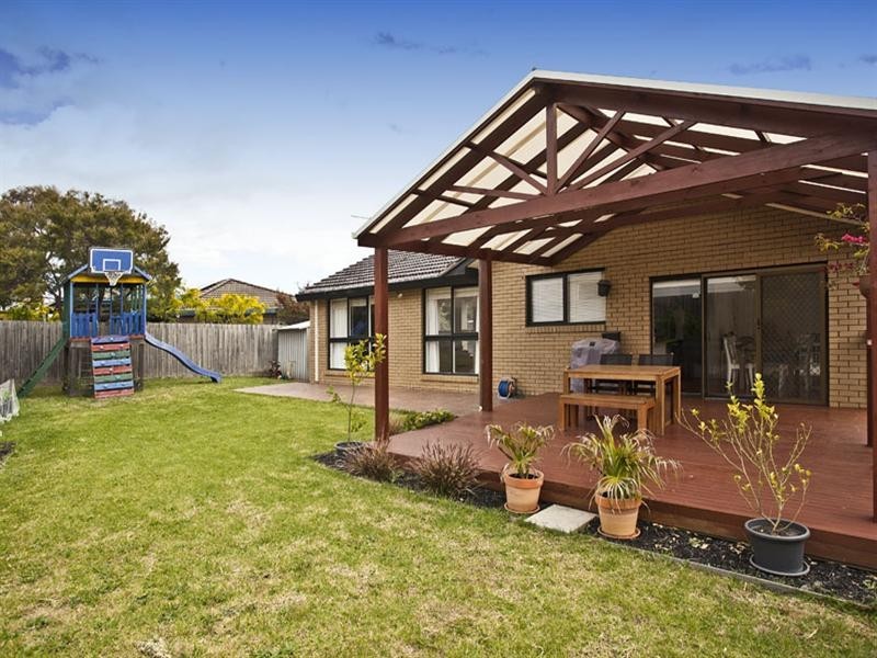 109 Whites Lane, Glen Waverley VIC 3150