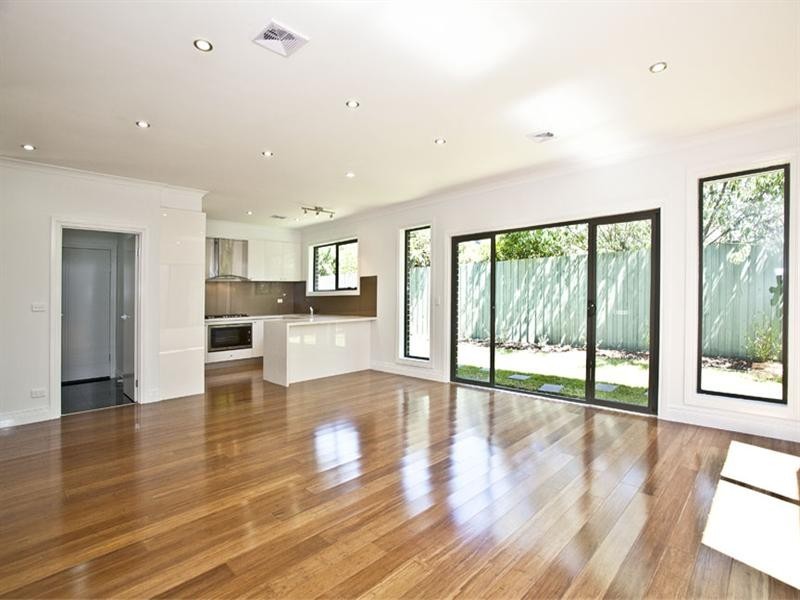2/19 Headingley Road, Mount Waverley VIC 3149