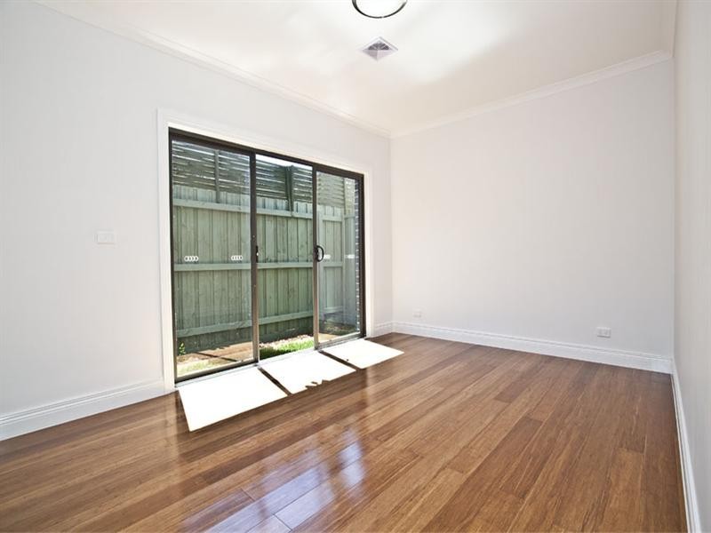 2/19 Headingley Road, Mount Waverley VIC 3149