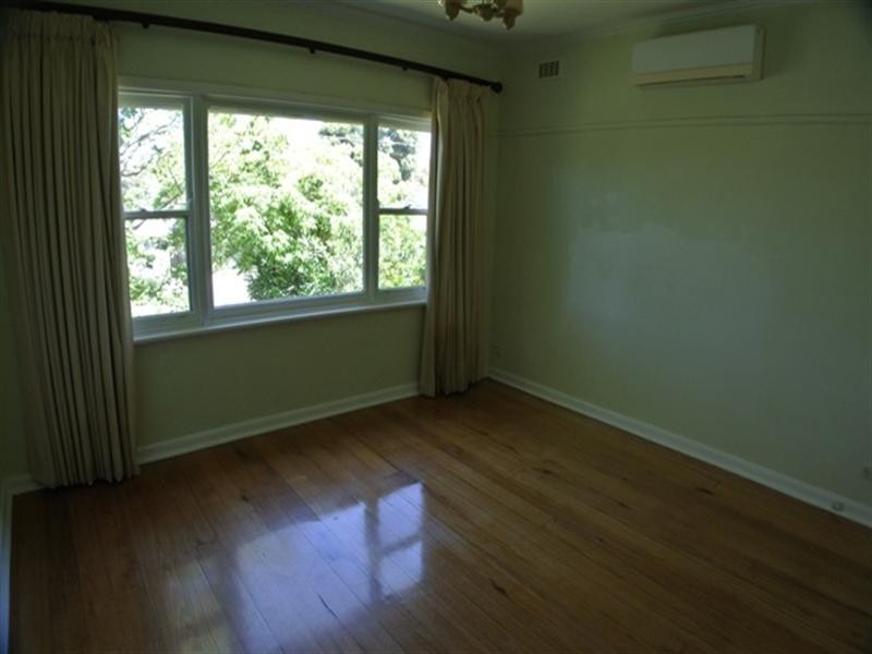 34 Vannam Drive, Ashwood VIC 3147