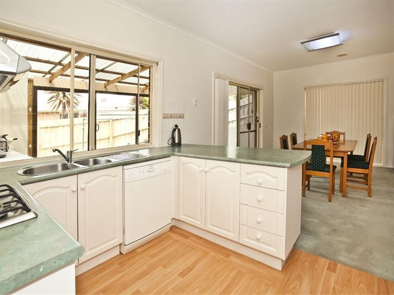 15 Morawa Drive, Mulgrave VIC 3170
