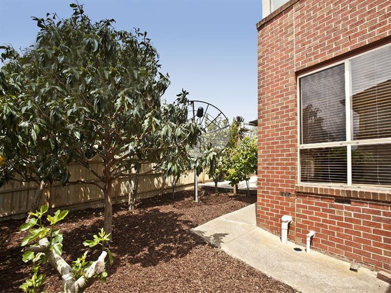 15 Morawa Drive, Mulgrave VIC 3170