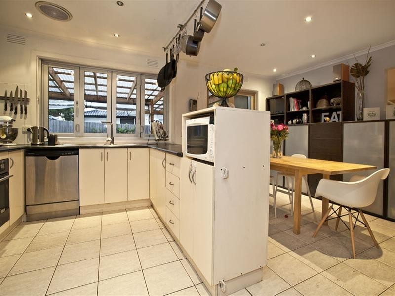 25 Suemar Street, Mulgrave VIC 3170