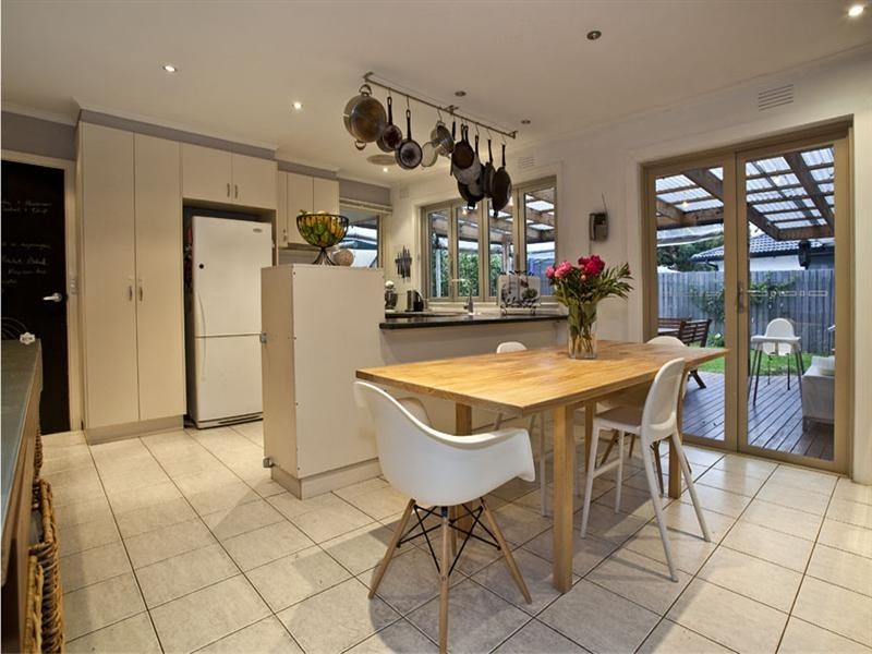 25 Suemar Street, Mulgrave VIC 3170