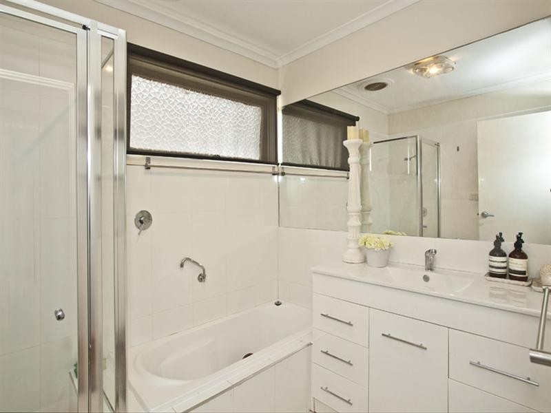 25 Suemar Street, Mulgrave VIC 3170